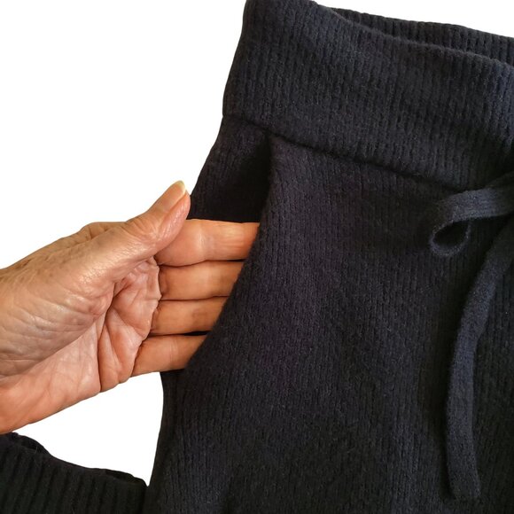 NWT Abercrombie & Fitch Black Fuzzy Knit Joggers Size XS - Picture 5 of 16